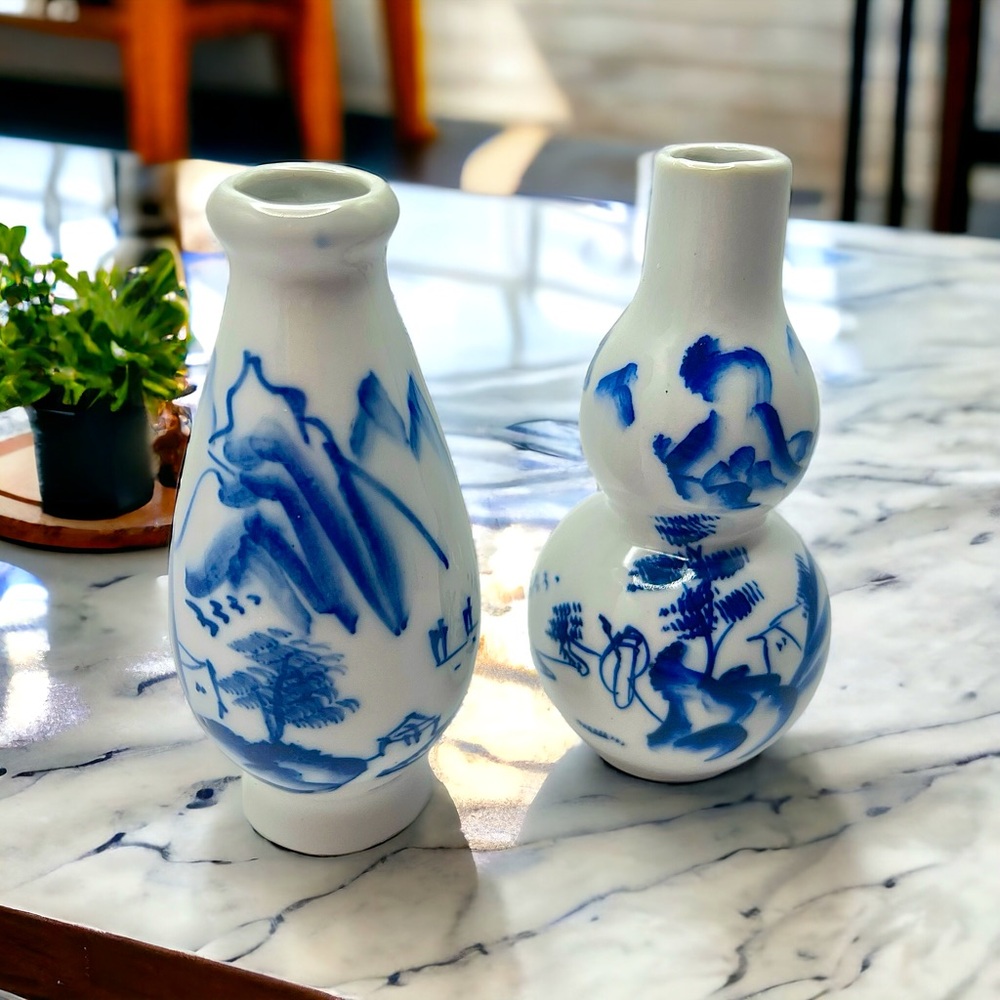 Antique Chinese Bud Vase Set - Small Porcelain Vases Blue and White